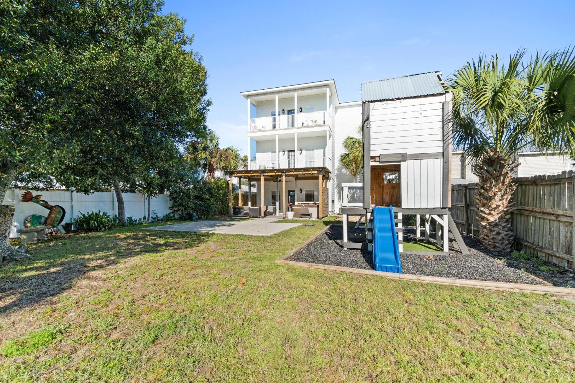 House - The Sandcastle By Panhandle Getaways *